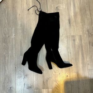 OVER THE KNEE BOOTS!